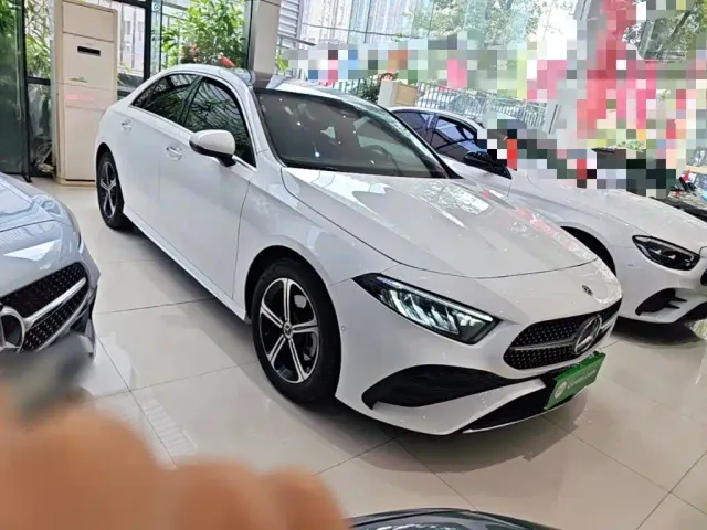 Mercedes-Benz A-Class — Фото автомобиля 3