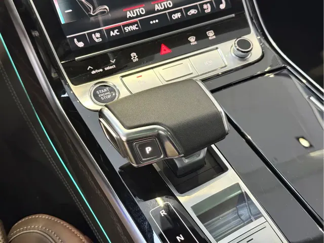 Audi A8 — Фото автомобиля 9