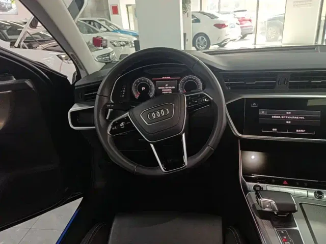 Audi A6L — Фото автомобиля 10