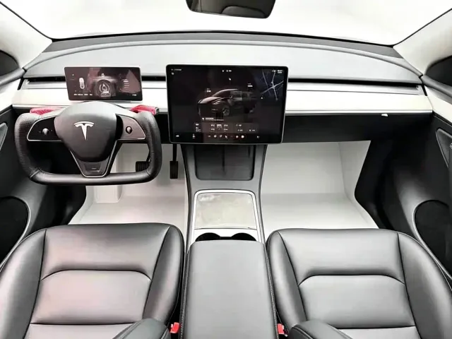 Tesla Model Y — Фото автомобиля 5
