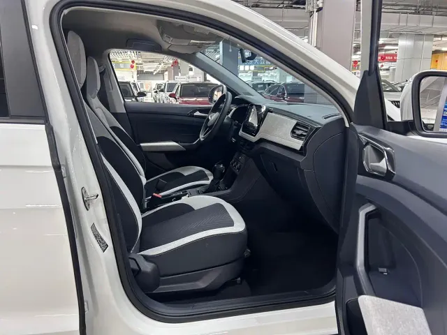 Volkswagen Tharu — Фото автомобиля 12