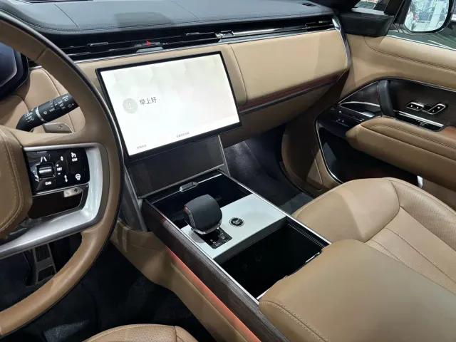 Land Rover Range Rover — Фото автомобиля 9