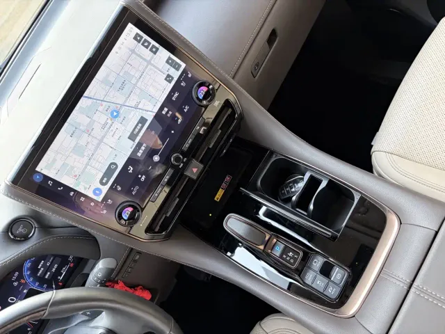 Toyota Alphard — Фото автомобиля 16