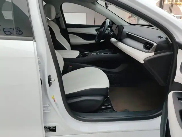 BYD Seal 05 DM-i — Фото автомобиля 8