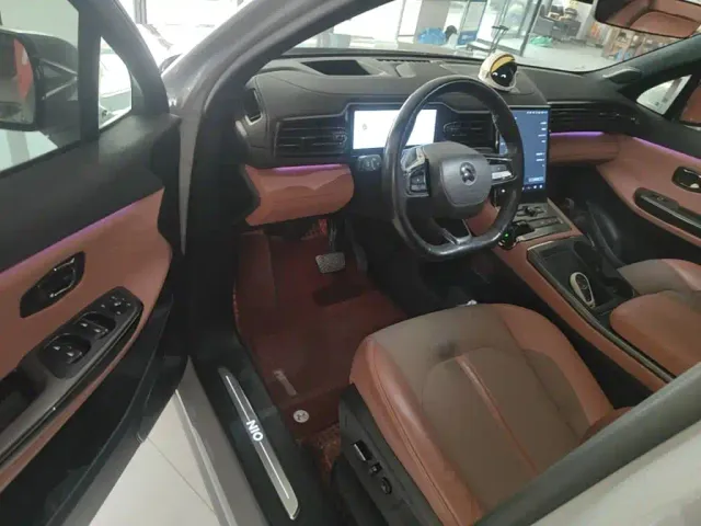 Nio EC6 — Фото автомобиля 11