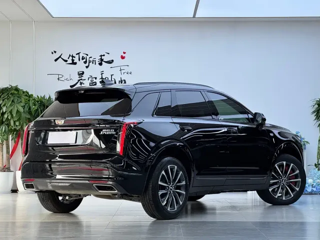 Cadillac XT5 — Фото автомобиля 3