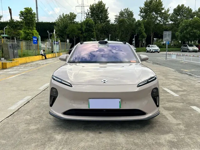 Nio ET5 Touring — Фото автомобиля 2