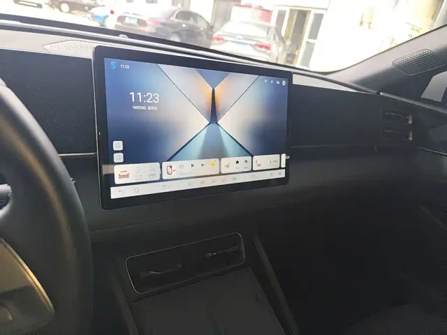 BYD Qin L — Фото автомобиля 12