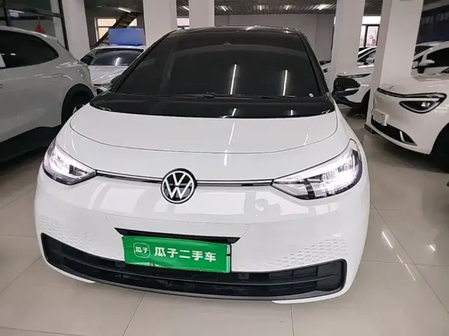 Volkswagen ID.3 — Фото автомобиля 2