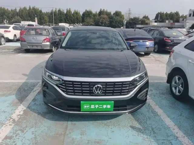 Volkswagen Passat — Фото автомобиля 2