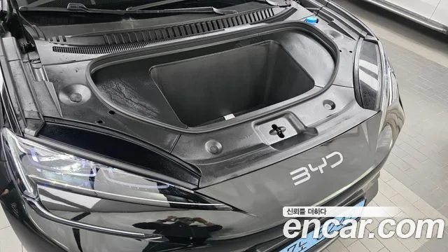 BYD Sealion 7 — Фото автомобиля 6