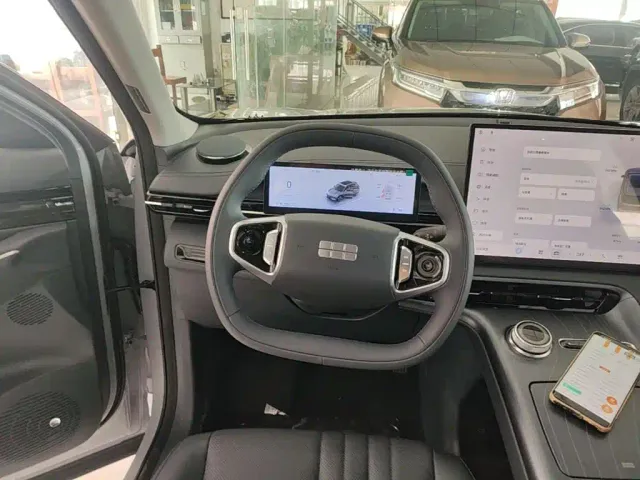 Geely Galaxy E5 — Фото автомобиля 10