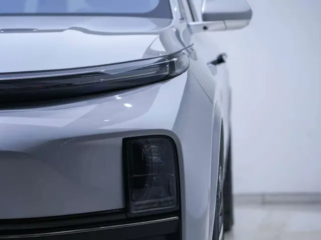 Li Auto L9 — Фото автомобиля 6