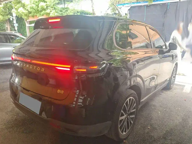 Leapmotor B10 — Фото автомобиля 8