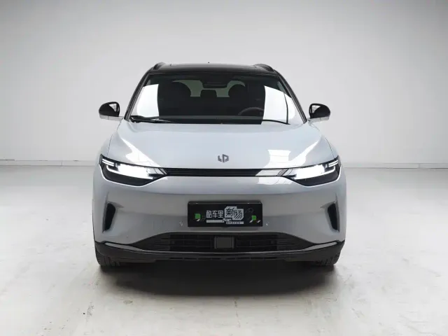 Leapmotor C11 — Фото автомобиля 2
