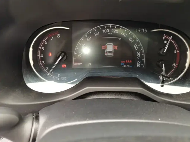 Toyota RAV4 — Фото автомобиля 7