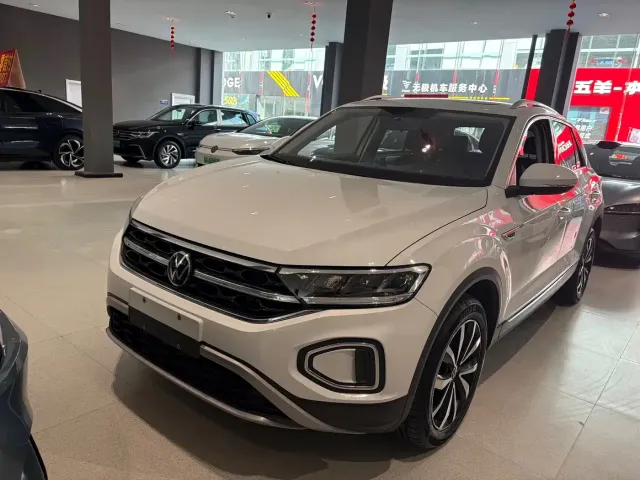 Volkswagen T-Roc — Фото автомобиля 2