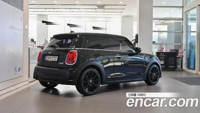 MINI Cooper — Фото автомобиля 4