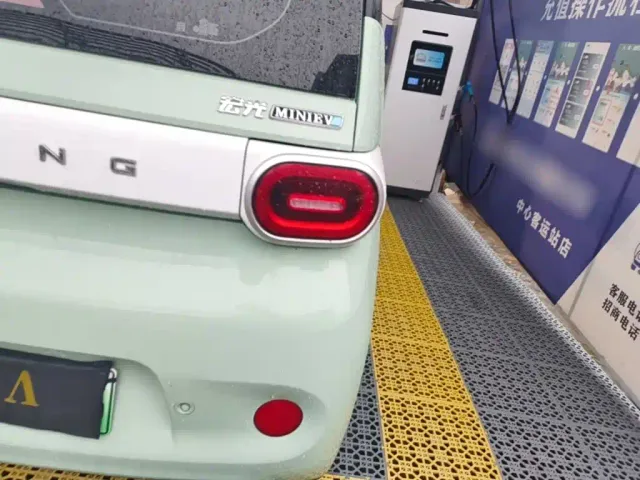 Wuling Hongguang Mini EV — Фото автомобиля 7