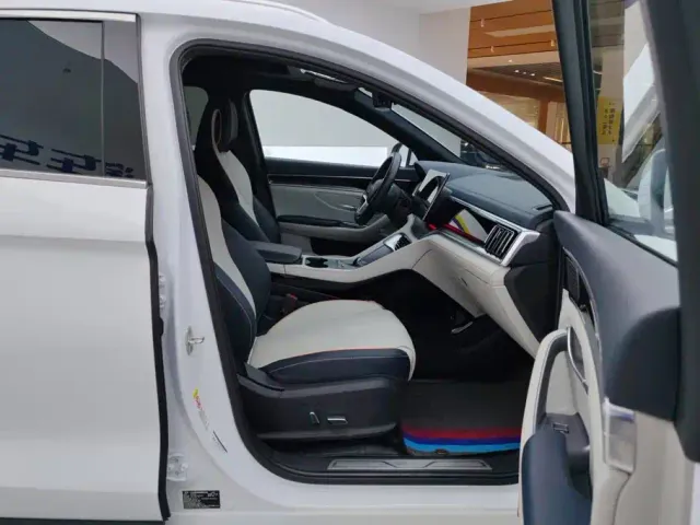 BYD Song PLUS — Фото автомобиля 8