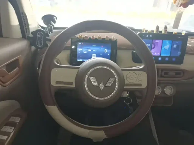 Wuling Hongguang Mini EV — Фото автомобиля 10