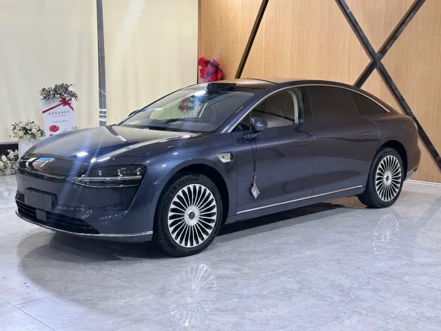 Фотография автомобиля — Stelato S9