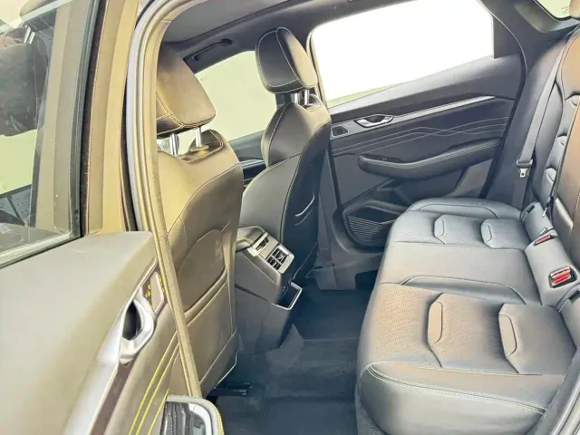 Geely Xingrui — Фото автомобиля 9