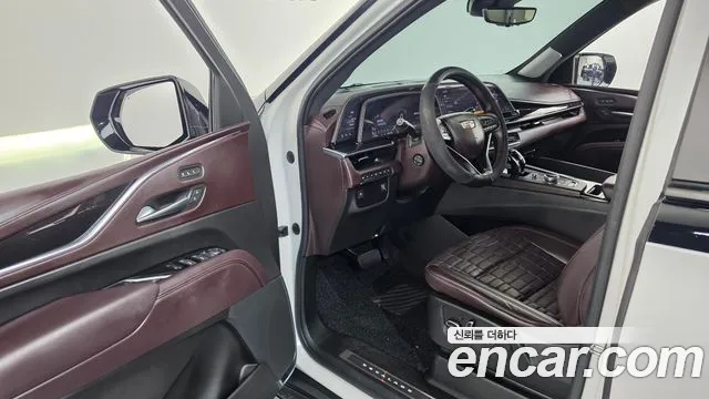 Cadillac Escalade 5th Gen — Фото автомобиля 15