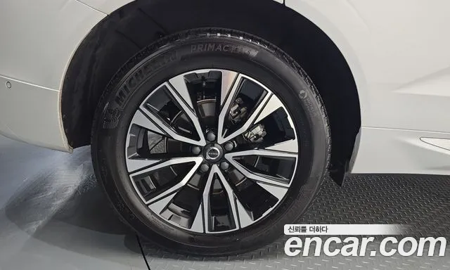 Volvo XC60 2nd Gen — Фото автомобиля 5