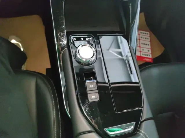Haval H6 — Фото автомобиля 9