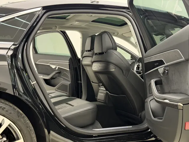 Audi A8 — Фото автомобиля 25