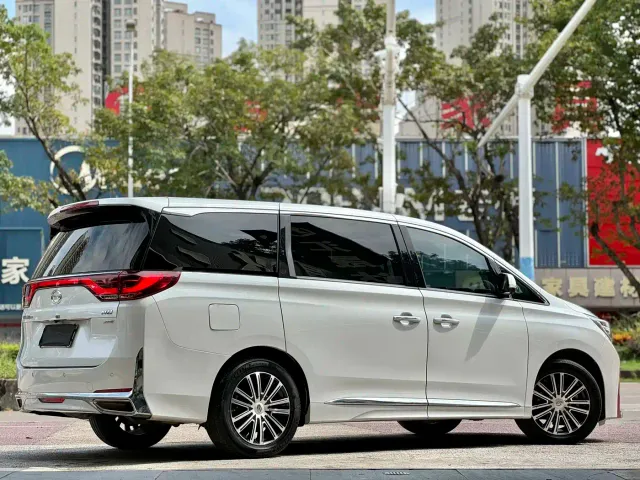 GAC Trumpchi M8 — Фото автомобиля 9