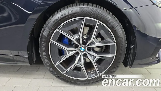 BMW 5 Series G60 — Фото автомобиля 6