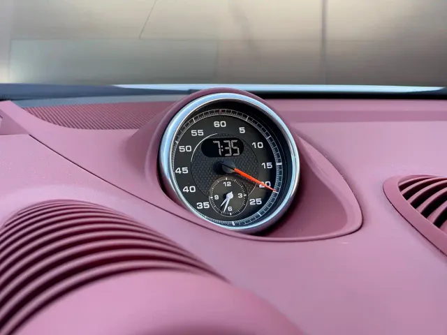 Porsche 718 — Фото автомобиля 9