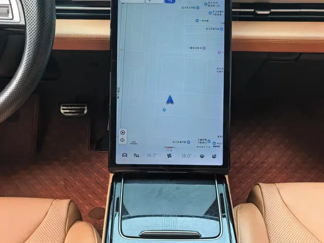 Xpeng P5 — Фото автомобиля 10