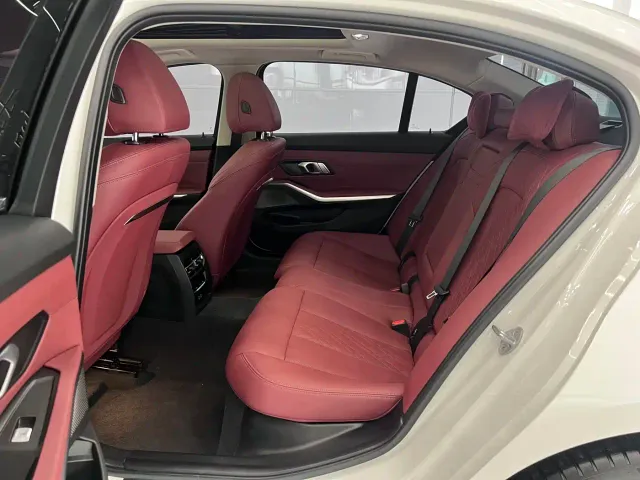 BMW 3 Series — Фото автомобиля 17