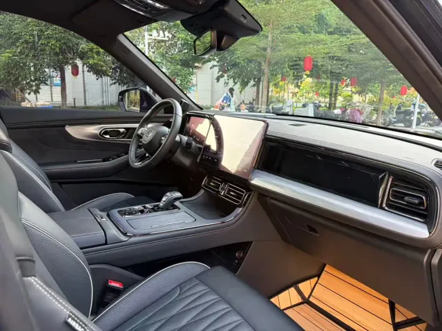GAC Trumpchi GS8 — Фото автомобиля 16