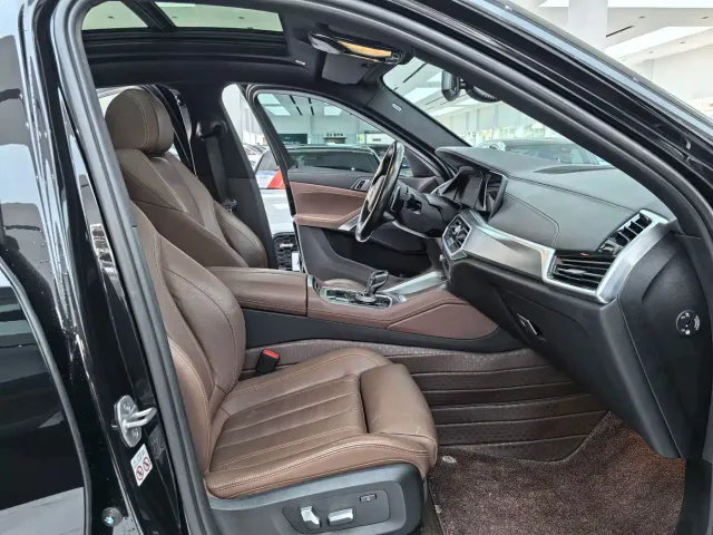 BMW X6 — Фото автомобиля 12
