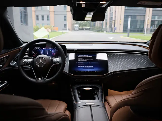 Mercedes-Benz E-Class — Фото автомобиля 10