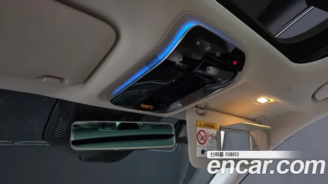Mercedes-Benz E-Class — Фото автомобиля 20