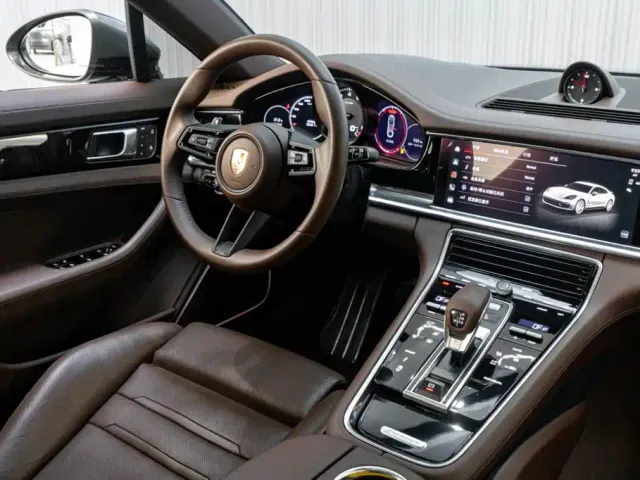 Porsche Panamera — Фото автомобиля 29