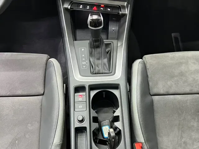 Audi Q3 — Фото автомобиля 12
