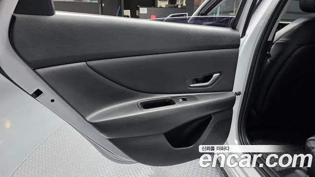 Hyundai AVANTE Avante (CN7) — Фото автомобиля 25