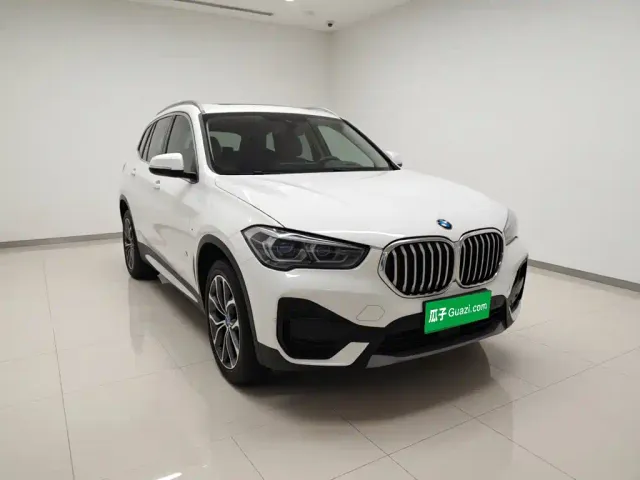 BMW X1 — Фото автомобиля 3