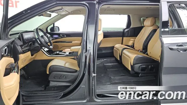 Kia Carnival Generation 4 — Фото автомобиля 16