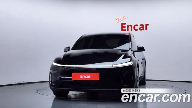 Tesla Model Y — Фото автомобиля 3