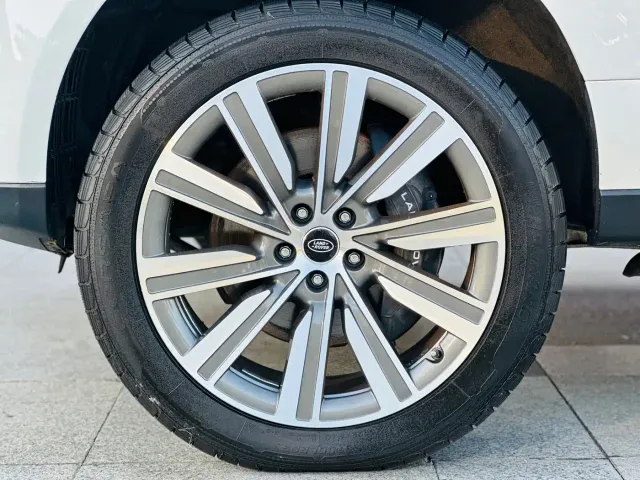 Land Rover Range Rover — Фото автомобиля 11