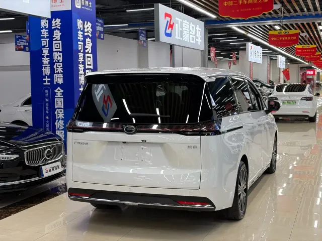 GAC Trumpchi E8 — Фото автомобиля 15