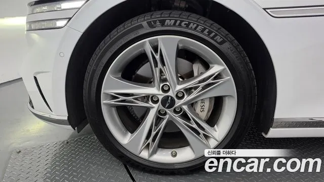 Genesis G90 Бензин 3.5 турбо AWD — Фото автомобиля 5