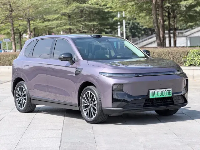 Leapmotor B10 — Фото автомобиля 3